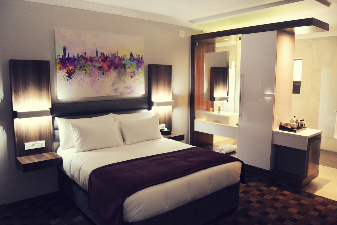 Palm Swift Luxury Accommodation Brits Eksteriør bilde